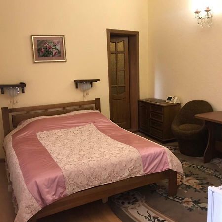 Lorena Odessza Kültér fotó